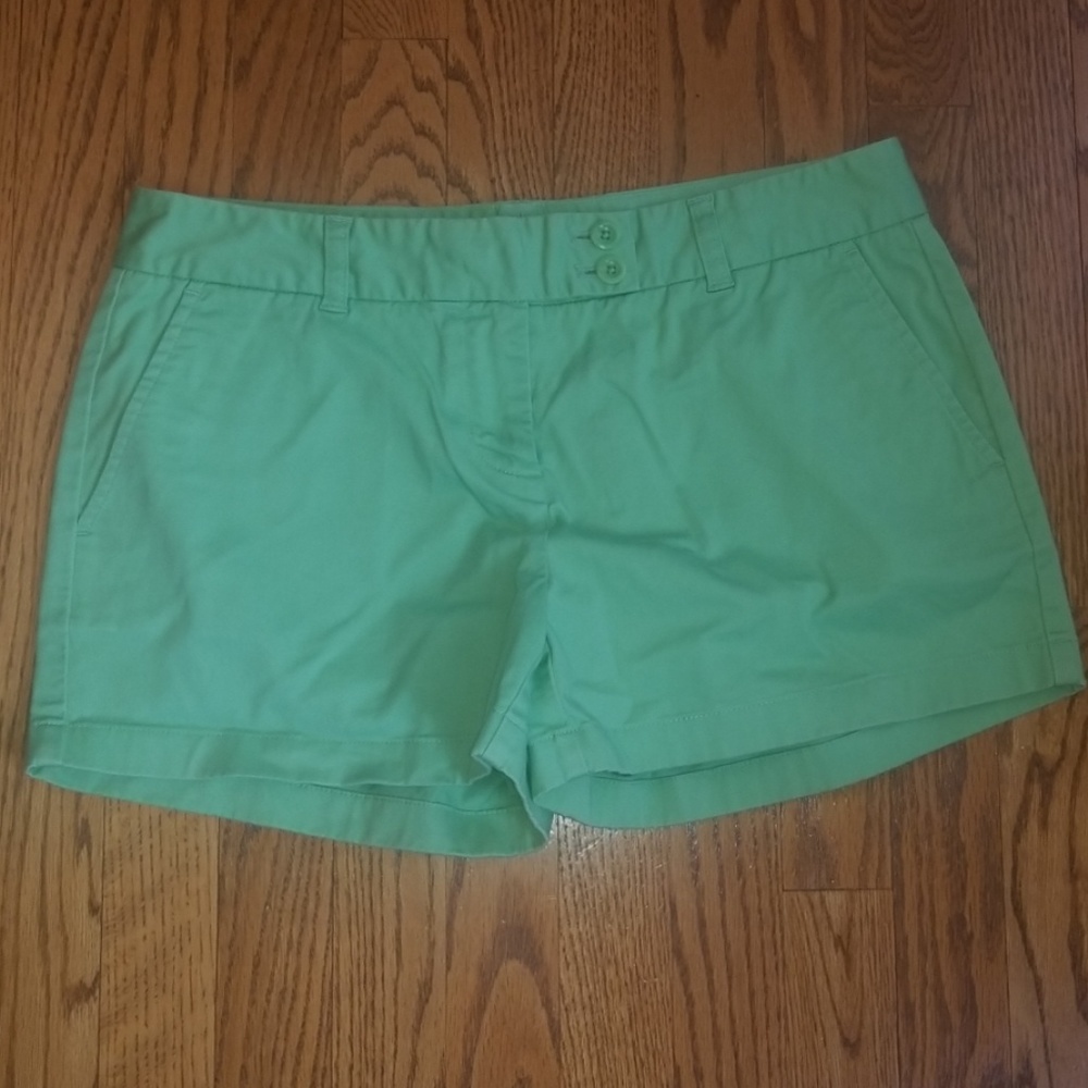 Vineyard Vines summer green chino shorts 10